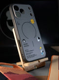 Carcasa Mate con MagSafe y Diseño Astronauta para iPhone 16 Pro Max