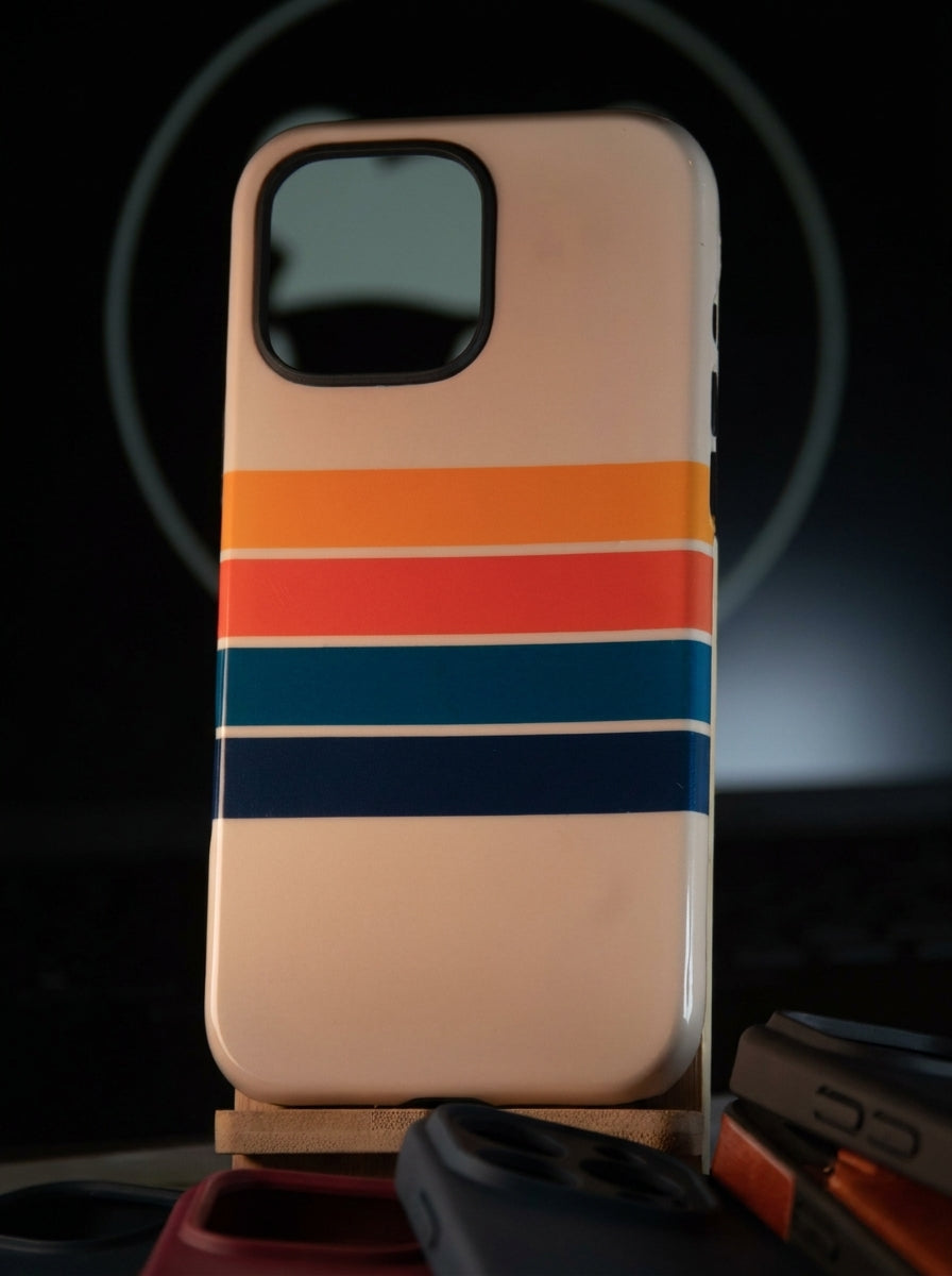 Carcasa Antigolpe iPhone 16 Plus con rayas Retro doble capa